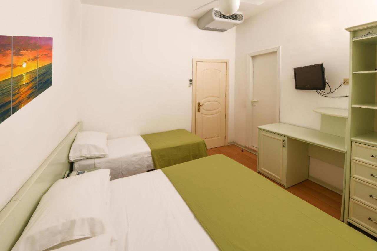 Hotel La Rosa 카톨리카 외부 사진