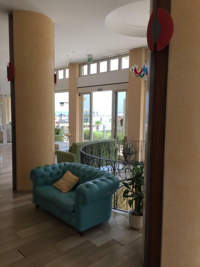 Hotel La Rosa 카톨리카 외부 사진